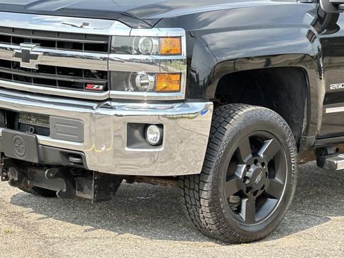 Used 2018 Chevrolet Silverado 2500 LTZ w/ Vortec Plus Package AWD/4WD image 8