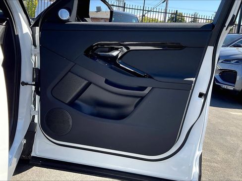 New 2026 Land Rover Range Rover Evoque Dynamic SE image 29