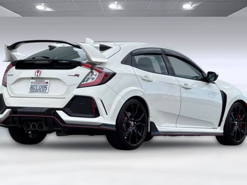 Used 2018 Honda Civic Type R image 3
