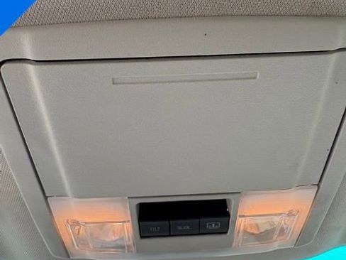 Used 2016 Ford Explorer Platinum AWD/4WD image 23