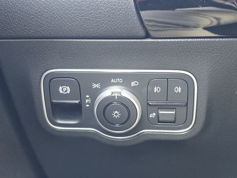 Used 2025 Mercedes-Benz GLA 250 image 22