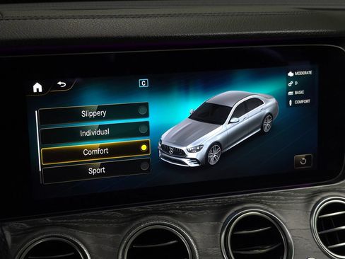 Used 2021 Mercedes-Benz E 53 AMG 4MATIC Sedan image 57