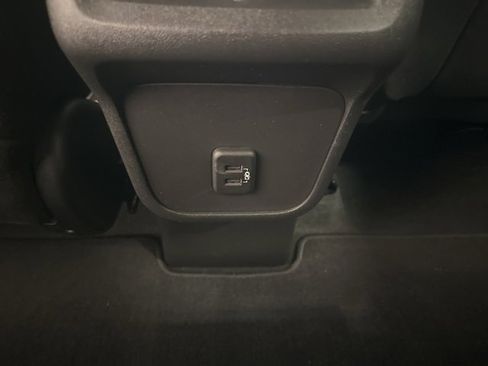 Used 2024 Chevrolet Equinox LT image 25