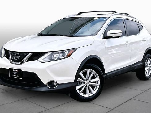 Used 2018 Nissan Rogue Sport SV w/ SV Technology Package AWD/4WD image 35