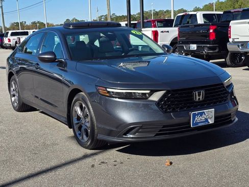 Used 2023 Honda Accord EX image 7