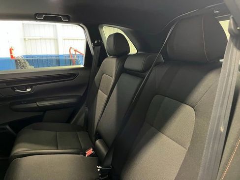 Used 2025 Honda CR-V Sport image 18