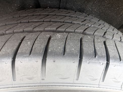 Certified 2025 Cadillac XT6 Sport w/ Technology Package image 36