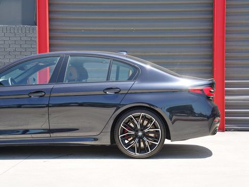 Used 2023 BMW 540i w/ M Sport Package RWD image 3