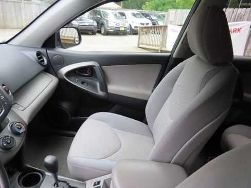 Used 2011 Toyota RAV4 4WD w/ Upgrade Value Pkg image 19