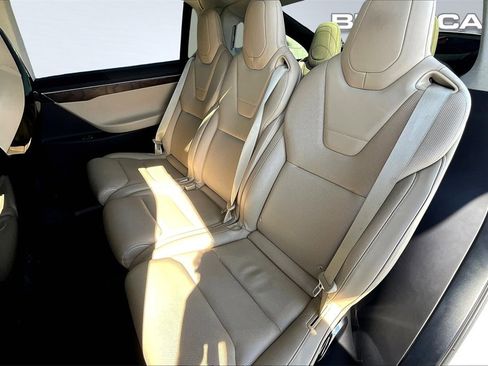 Used 2016 Tesla Model X 90D image 26