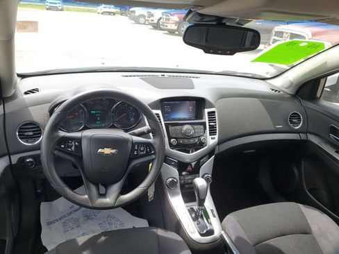 Used 2015 Chevrolet Cruze LT FWD image 22