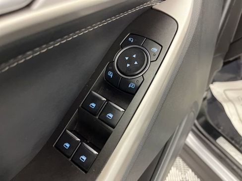 Used 2023 Ford Explorer Limited image 34