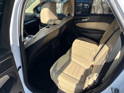Used 2022 Ford Edge SEL w/ Convenience Package image 13