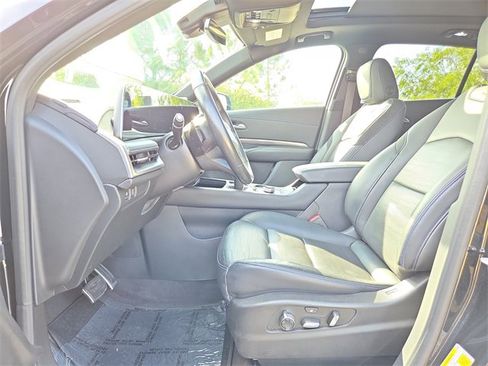 Used 2024 Cadillac XT4 Sport image 17