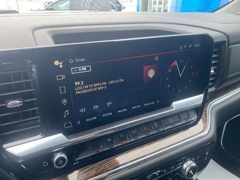 Used 2024 GMC Sierra 1500 Elevation image 13