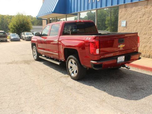 Used 2018 Chevrolet Silverado 1500 LTZ Z71 w/ LTZ Plus Package AWD/4WD image 4