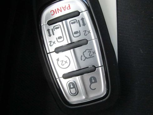 New 2026 Chrysler Pacifica Select FWD image 50