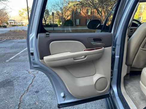 Used 2012 GMC Yukon SLT w/ SLT-2 Equipment Package image 19