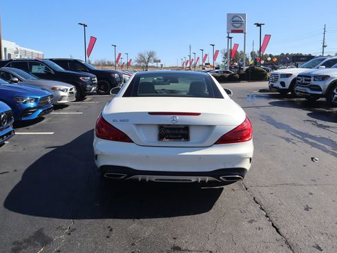 Used 2017 Mercedes-Benz SL 450 image 4