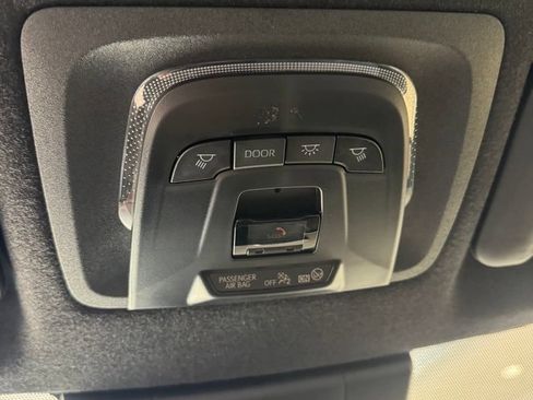 Used 2024 Toyota Corolla Cross AWD Hybrid image 9