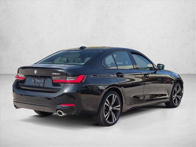 Certified 2023 BMW 330i xDrive Sedan w/ Premium Package AWD/4WD image 5