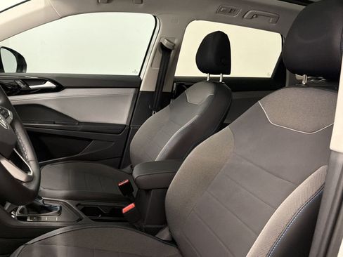 Used 2024 Volkswagen Taos SE image 22