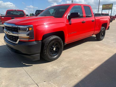 Used 2016 Chevrolet Silverado 1500 W/T w/ Trailering Package image 3