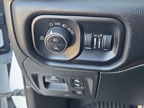 Used 2023 RAM 1500 Laramie AWD/4WD image 19