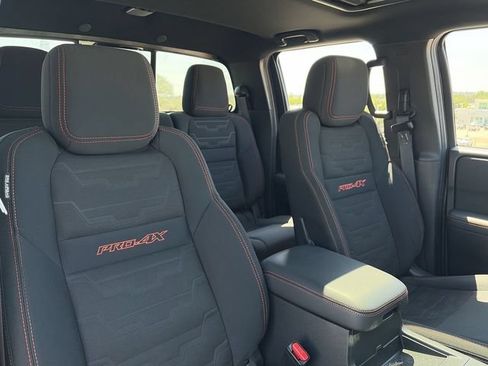 Used 2022 Nissan Frontier PRO-4X AWD/4WD image 32
