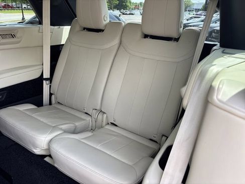 Used 2025 Land Rover Range Rover Long Wheelbase Autobiography AWD/4WD image 18