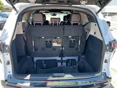 Used 2024 Toyota Sienna Platinum AWD/4WD image 29