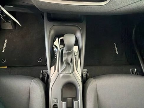 Used 2026 Toyota Corolla LE FWD image 19