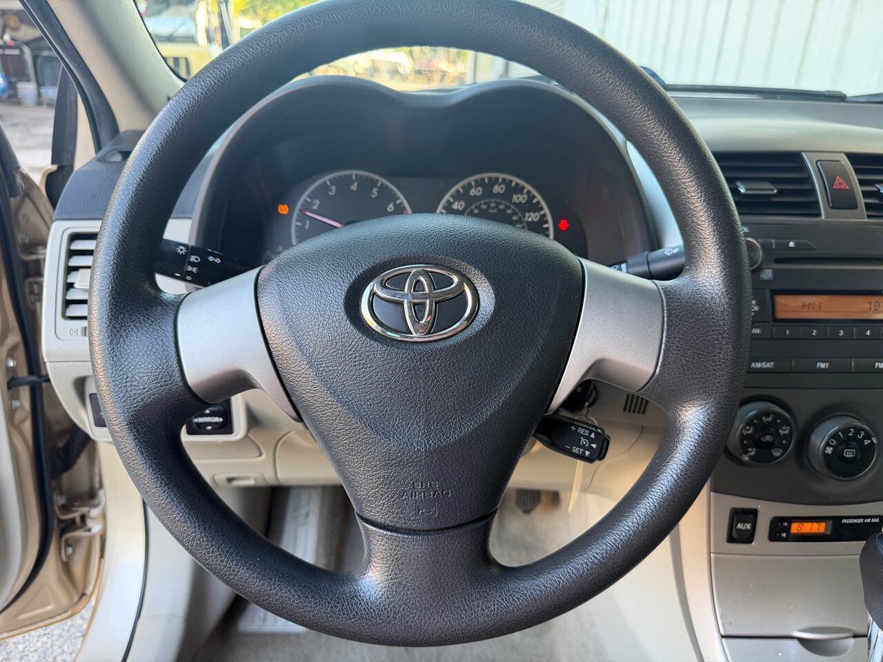 Used 2011 Toyota Corolla LE FWD image 15