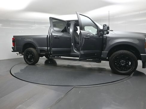 New 2026 Ford F250 Lariat w/ Black Appearance Package image 23