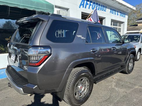 Used 2018 Toyota 4Runner 4WD image 6