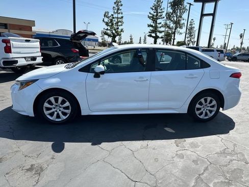 Used 2024 Toyota Corolla LE FWD image 4
