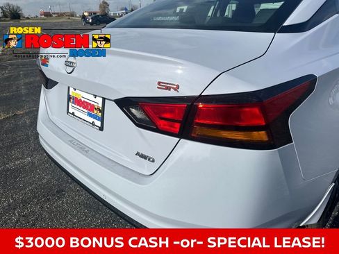 New 2025 Nissan Altima 2.5 SR w/ SR Premium Package image 34