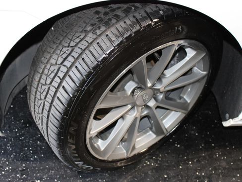 Used 2018 Cadillac CTS Luxury RWD image 36