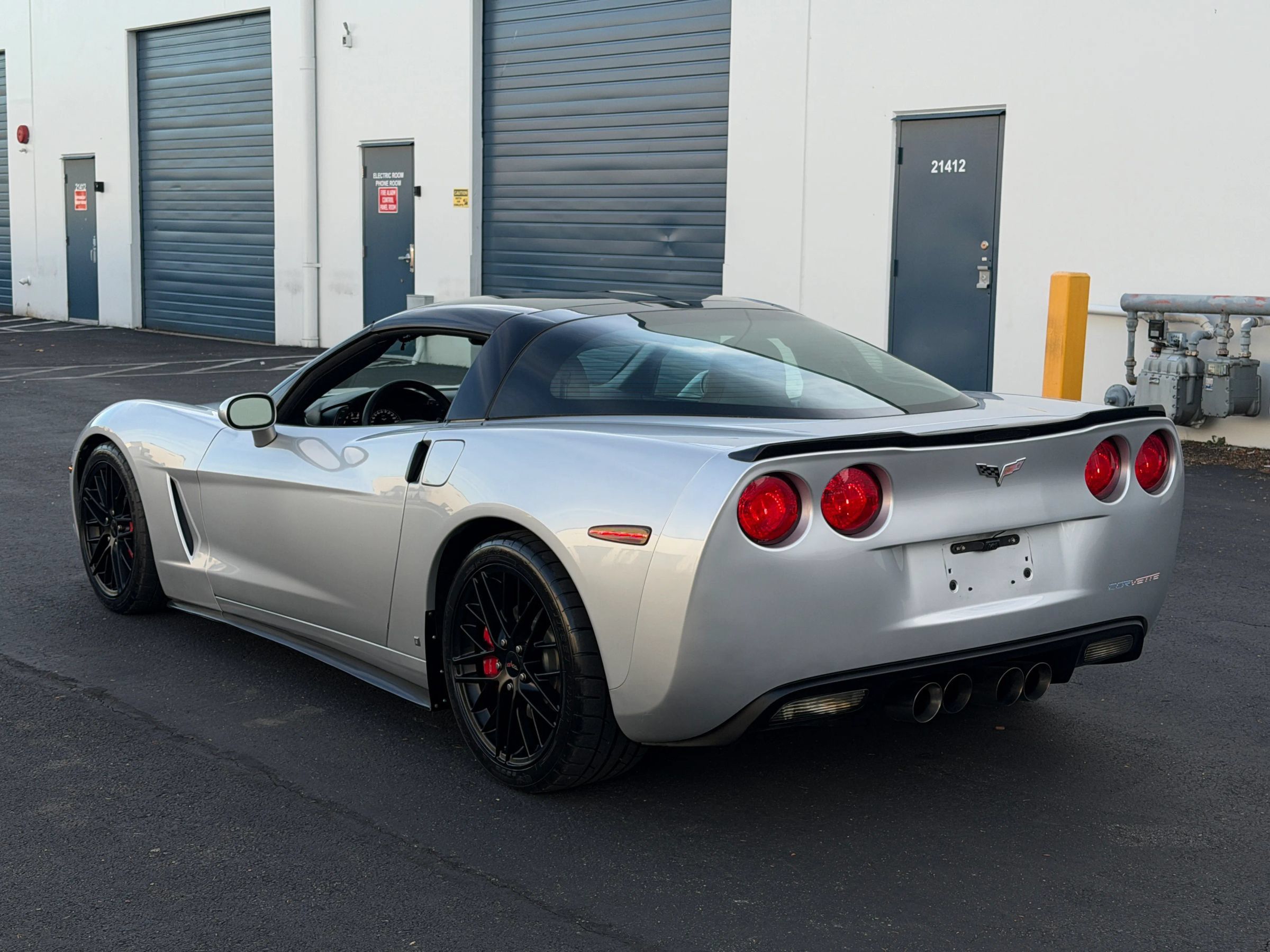 Used 2009 Chevrolet Corvette Coupe w/ Preferred Equipment Group RWD image 3