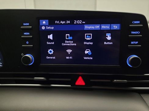 Used 2023 Hyundai Elantra SE FWD image 25