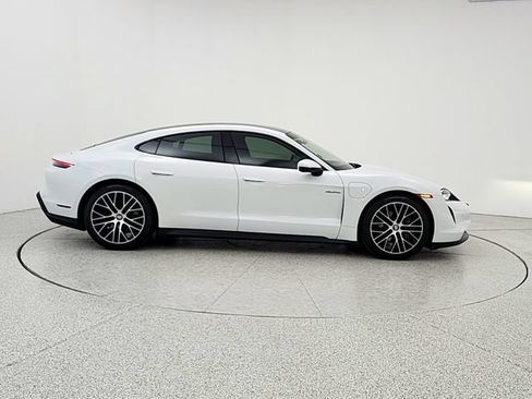 Used 2022 Porsche Taycan RWD image 4