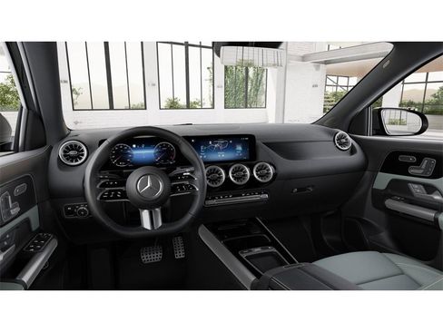 New 2026 Mercedes-Benz GLA 250 4MATIC image 3