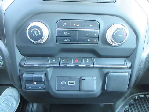 Used 2024 GMC Sierra 2500 Pro w/ Convenience Package image 31