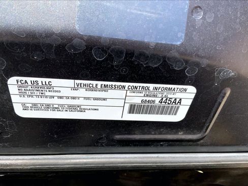 Used 2019 Dodge Challenger SXT image 32