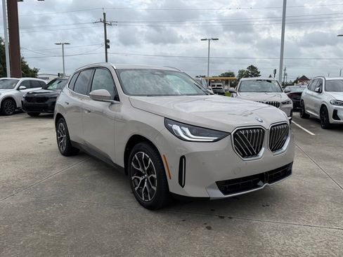 Certified 2026 BMW X3 xDrive30i w/ Convenience Package AWD/4WD image 3