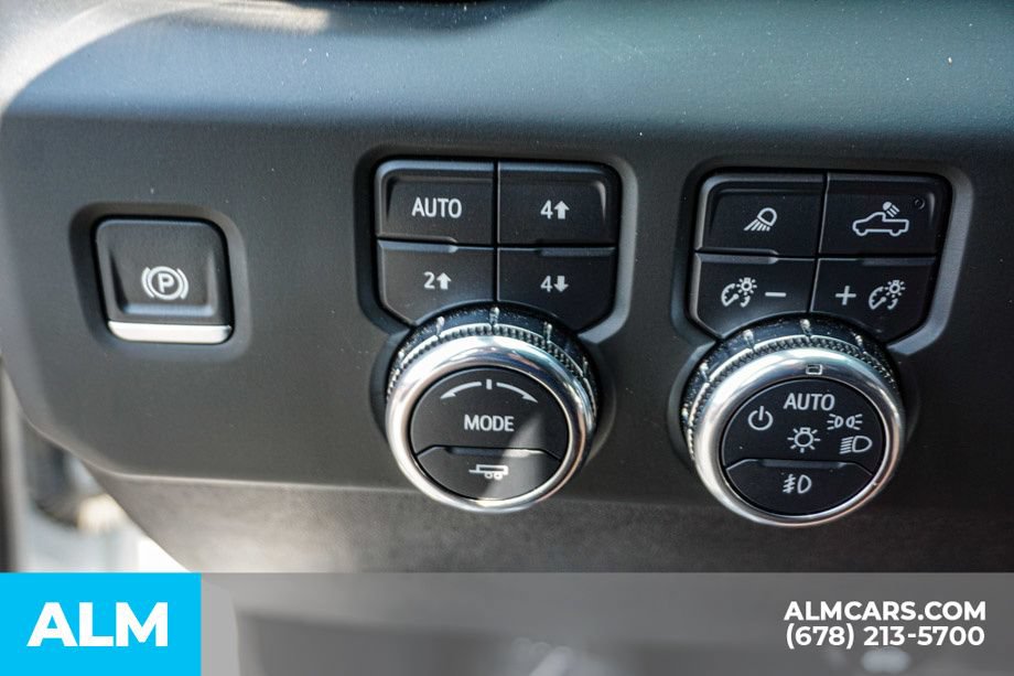Used 2024 GMC Sierra 3500 Denali Ultimate AWD/4WD image 46