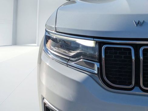 Used 2024 Jeep Wagoneer Series II w/ Flexible Seating Group image 8