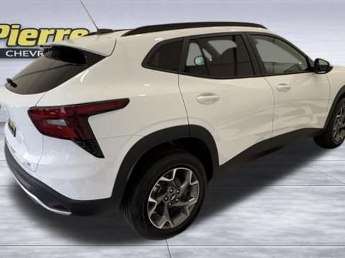 New 2026 Chevrolet Trax LT image 4