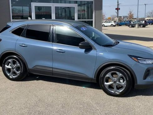 Certified 2025 Ford Escape ST-Line w/ Cold Weather Package image 3