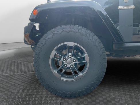 Used 2018 Jeep Wrangler Unlimited Sport AWD/4WD image 14